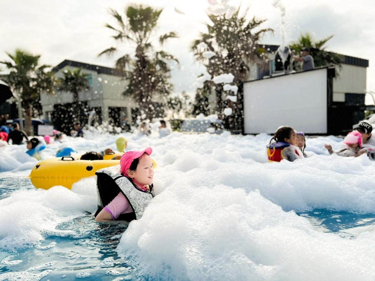 Pool And Villa Sorang Jeju Bagian luar foto